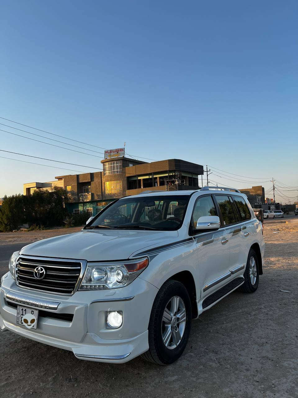 لاندكروز 2014 💜
بريم أصل رقم بغداد 💜
💚 السعر 288 بيها مجال.💚 
ماشيه 245.
اربع قطع ما مصبوغه ولباقي مصبوغ جنطه + بابتين + جاملغ خلفي ما مصبوغات 
سياره كلش نضيفه اي نقص ما بيها
مكان بابل الاسكندريه.
الاتصال ***********
***********
