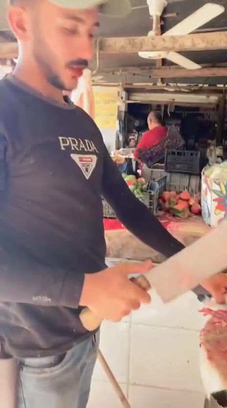 تعلن قصابة علي عادل الجبوري 
عن بيع الحوم عجل شرح او بلعظم وغنم وتجهيز كافة المناسبات ذبح كل يوم اب يومه درجه اولى 
زورونا ليست الوحيدون لكن الأفضل 
في سوق مجمع حطين 
للتواصل
***********
يم علي الجبوري
