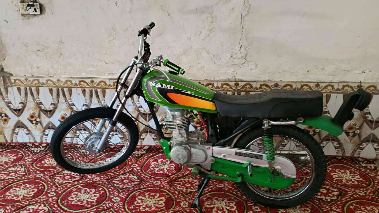 سلام عليكم دراجه للبيع ارشه الشاصي 18والمكينه 18العنوان دوانيه قضاء المهناويه السعر 250وبيه مجال للشراي مو شراي لا يراسل ولا يتصل ***********
