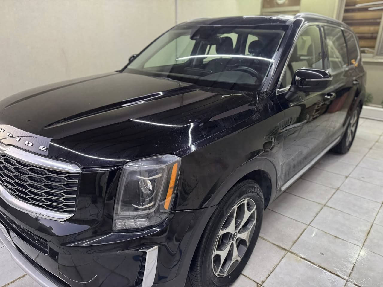 السلام عليكم تلورايد للبيع  ٢٠٢٠ EX رقم بغداد *********** صور الحادث مرفقة 19,500.  $
