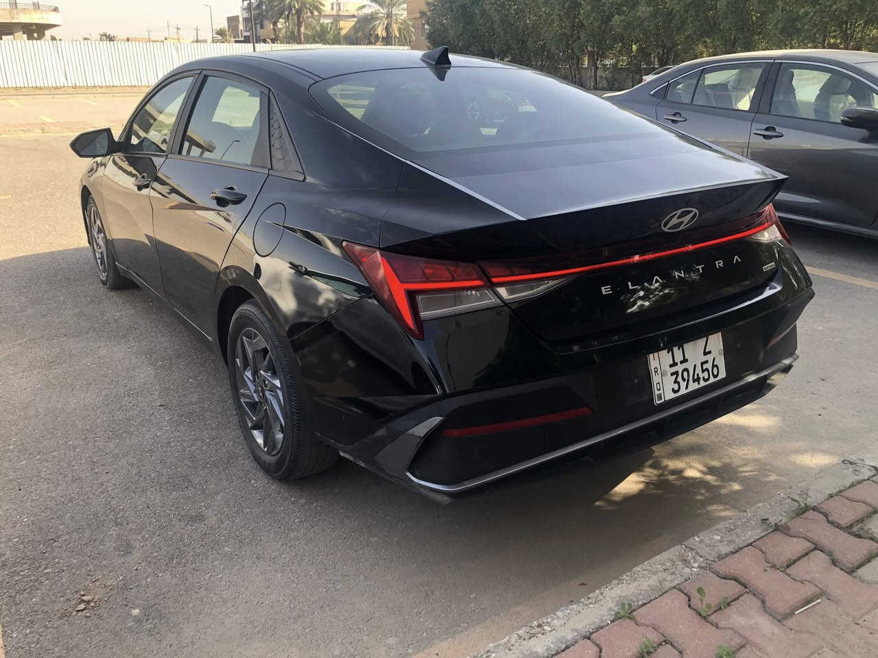 هيونداي إلنترا 2024هايبرد – وارد أمريكي
مرقم بغداد باسمي اشتريته من المستورد 

ماشيه: 38 ألف mi

الضرر: فقط جاملغ امامي وباب السائق وصور لحادث موجوده مع الصور وكذلك سونار قحطان الصفار 

مواصفات 

محرك 2000 دوش 

بك لايت لد 

عدسة لايت زنون 

لد زنون بلاد 

ويل كب كروم 

تبريد بيانو منفصل مناخين 

 • رادار 

 • إشارة ترحيب

 • بصمة أبواب وبصمة تشغيل

 • مانع انزلاق

 • 3 أنظمة قيادة

 • سايد بريك كهربائي

 • شاشة

 • تثبيت مسار 

السعر 155 وبيها مجال معقول 
بيع او مراوس 

 •مكان سياره بغداد حي العدل 
للاتصال ***********
