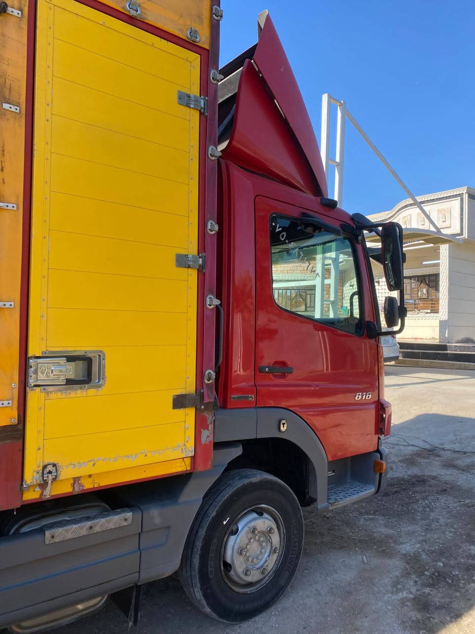 السلام عليكم
أتيكو موديل 2014  
سته برغي (818)  مكينه وكير ومحرك بعده بل چيس نضافه مثل ما موضح وبل شوف احلا بهواي مكفوله سياره نضيفه
تصعيد جام اوتوماتيكي بل سويج 
بيه فتحه سقف 
بردات خلفيه 
وباقي المواصفات موضحه بل صور 
كلشي بل سياره شغال السعر 300$
بيه مجال جدا بسيط
***********صاحب السياره
مكلف بل نشر
