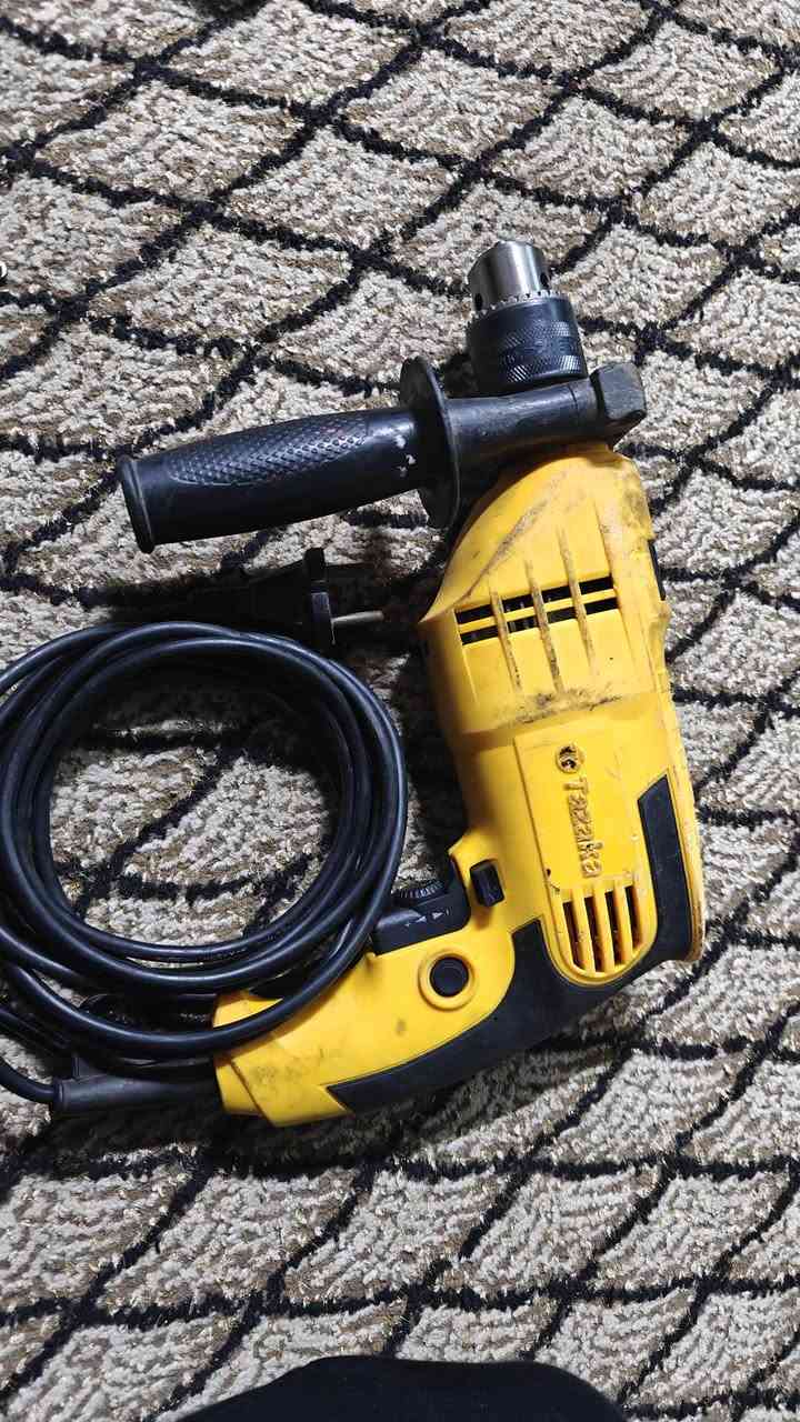 السلام عليكم للبيع
كوسره توتال الاصليه نظيفه استعمال قليل 
مزرف تازاكا نظيف حيل السعر كل قطعه ب 20


**إذا كنت صاحب هذا الإعلان وتريد حذفه لأي سبب، رجاءا أرسل رسالة إلى الدعم الفني**