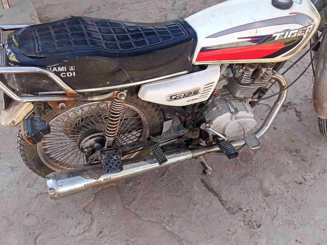 سلام عليكم
دراجه تايكر 
موديل 21
اوراق 
مفتوحه مره وحده 1
عنوان بابل قضاء القاسم ع ‏‪***********‬‏
سعره 300
