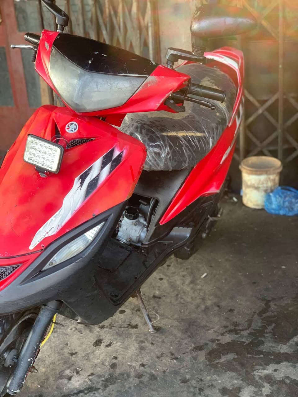 السلام عليكم للبيع دراجه ماكس 140 كهربائيات كله شغاله سلف دراجه كامله من كلشي كلج خلفي رياضي سعر 250 بيه مجال حك جيه 
للاستفسار: ***********    مكاني بغداد
