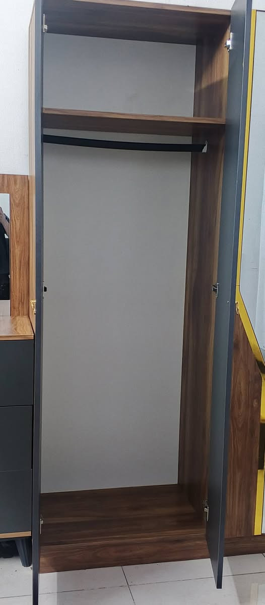 سلام عليكم
غرفه تركيه كامله 
ميز تواليت 
كنتور 3قطع
سعر 900وبيه مجال 
مكان بغداد


**إذا كنت صاحب هذا الإعلان وتريد حذفه لأي سبب، رجاءا أرسل رسالة إلى الدعم الفني**