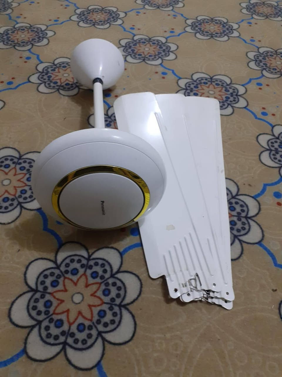 البنكات ع  ١٥ الف 
مروحه جدارية ١٥
نزلات جدد ب  ١٥ 
جك ابو الجنطة ١٥ 
توصيل داخل العمارة فقط .


**إذا كنت صاحب هذا الإعلان وتريد حذفه لأي سبب، رجاءا أرسل رسالة إلى الدعم الفني**