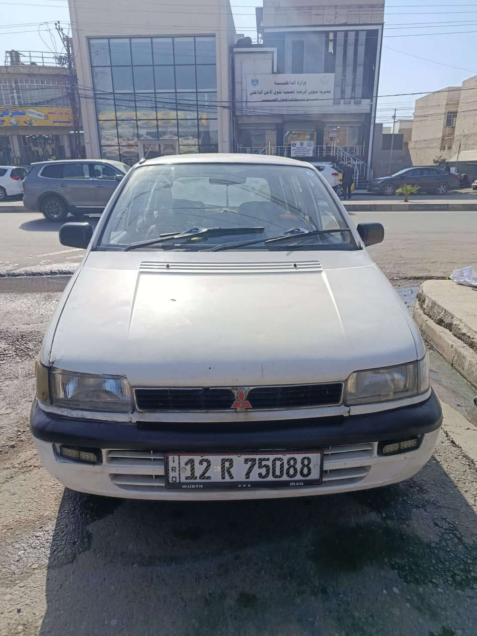 مستبوشي لانسر موديل 94 رقم
رقم نينوى دولي 
كابون بانزين موحود 
تبريد وتدفئه شغال 
كير توماتيك ومحرك بروتون اثنينهم شرط السيارة بدون ضرر بدون صبغ 
واحلى من الصور 
شرط التحويل 
اخوان مكلف بلنشر 
***********
