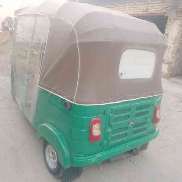 تكتك البيع موديل 20 شهر12 مصبوغة عام رقم سنويه بابل عنوان الحمزه الغربي رقم *********** سعر 5200بي مجال قليل
