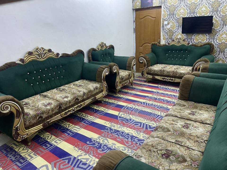 تخم ملكي 10 مقاعد تكمه نضيف بدون اي ضرر ب275
***********
