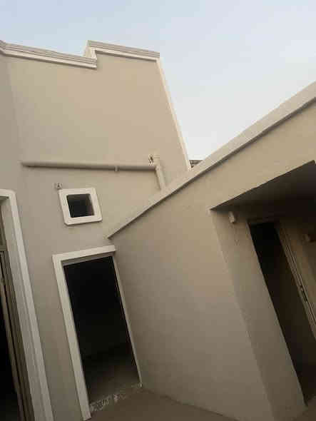 بيت للبيع ٢٠٠ متر طابقين جديد بالفداء رابع بيت عن السريع استقبال وصالتين وثلاث غرف جوه وغرفتين فوك ومطبخين فوك وجوه وصحيات فوك وجوه وساحه السعر ١٧٥ مليون للاستفسار *********** اتصال فقط
