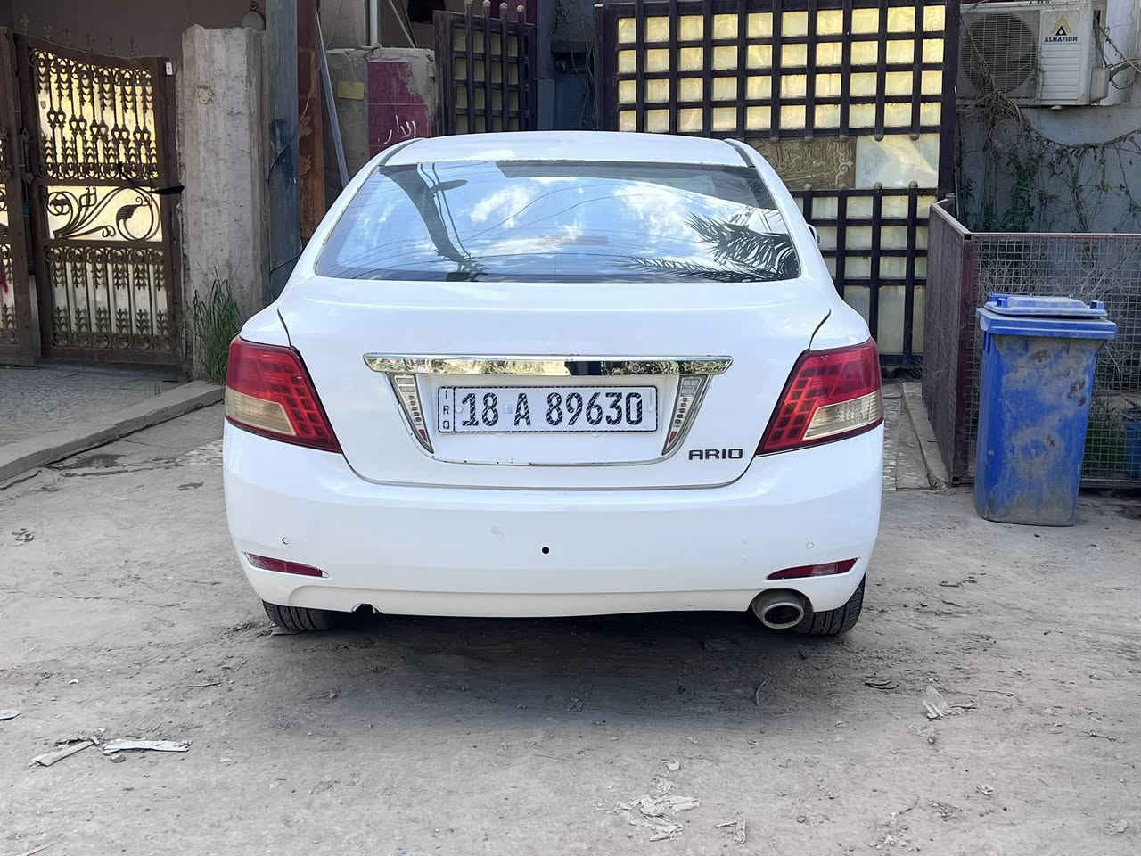 السلام عليكم
سايبا ايراني موديل 2018
الشكل الحديث كير اتوماتيك 
السياره مصبوغه بسبب بعض الشخوط
بيها اماكن صبغ ابيع احزام وكذالك اكو صبا بالقماره رش 
السياره لا حادث ولا اي شي بيها فقط صبغ 
السعر ستة مليون وخمسميه وبيها مجال 
العنوان بابل الحلة 
رقم التلفون 
***********
