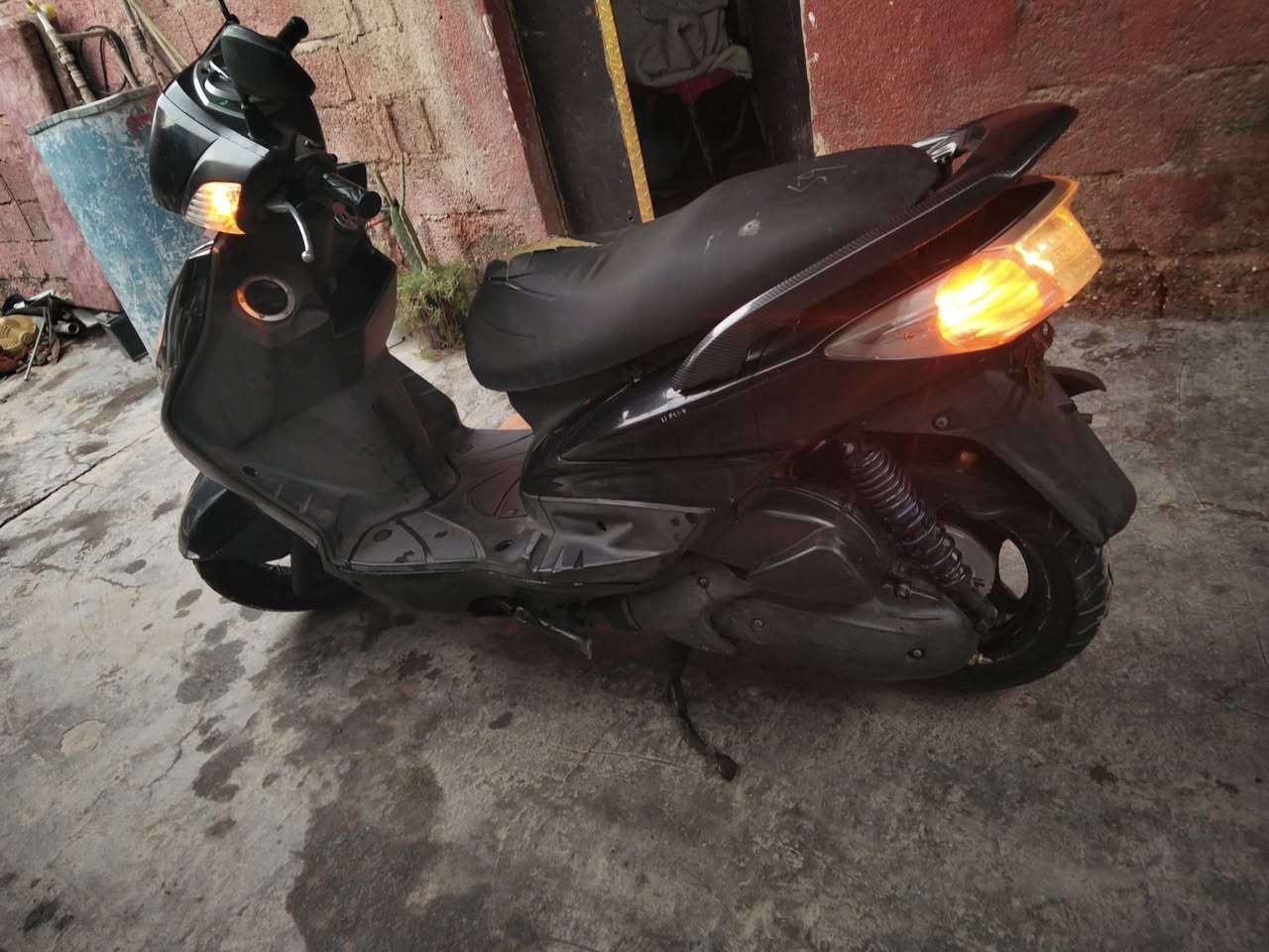 اسلام عليكم دراجة للبيع
سكنس فحل نوزل دراجة جديدة خير من الله ما عوزها كلشي نكرة سلف ماشية ء44جديدة بمعنة الكلمة عارضها 750وبيها مجال مكان بغداد الزعفرانية ***********واتساب هم متوفر
