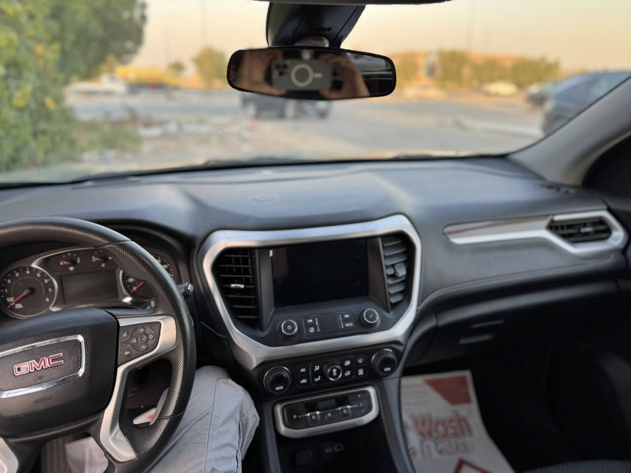 السلام عليكم ورحمة الله وبركاته 
للبيع ومكاني النجف الاشرف 

جمسي اكاديا موديل 2023 SLT

كشنات مخمل منفصل 

رادار امامي خلفي 

اشاير بلمري 

كشن السائق كهرباء +تدفئه كشنات 

كامرا وسطيه 

جنطه كهرباء 

شاشه كبيره 

تشغيل عن بعد 

محرك 2000 توربو 

كامرا خلفيه 

وباقي المواصفات المعروفه 

صور الحادث مرفقه مع المنشور بيها 3 قطع جانبيه مع اضافات بسيطه بارد شويه بلبنيد وجاملغ 

سياره جاهزه وكل نقص مابيها وخير من الله 

سعرها 195 مال متوازي 

***********
