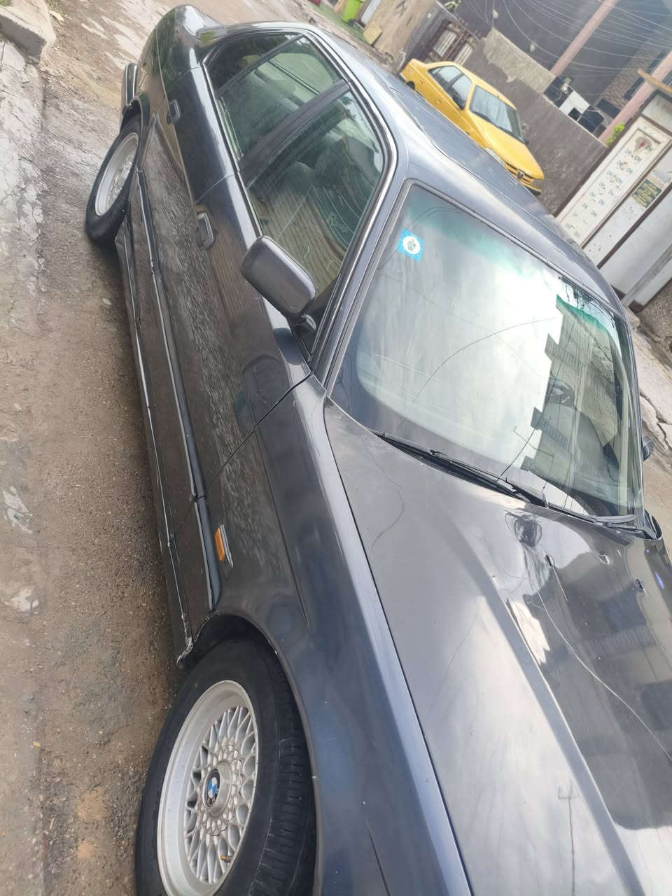 السلام عليكم 
سياره bmw 525 مسكر فانوس 
موديل 1994 
كهربائيات بلاديه 
سياره خير من الله 
السعر 77
الرقم ***********
