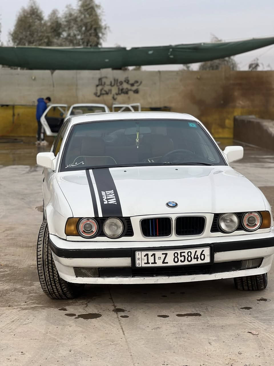 BMW 525 اصل وفصل 
رقم بغداد مشروع وطني  موديل ٩١
اني الشرعي تحويل وكالة شرط 
رقم دولي جديد 
سنوية 2030 
هزه صارلها ٥ اشهر 

محرك كبس دجتال المرغوب شرط لا نفخ ولا صرف 
كير توماتيك شرط 
طخم جديد قبل شهر بدلت طخمها 
كزوز رياضي 
وايرمنية كلها شغالة
منضمونة زينون 
تبريد فوول فوول تدفئة شغالة 
كشانه جلد مال شركة وسويتلها دوشمة جديده 
دبل تكوه 
دبل اوفر 
دبل ايرباك 
شاشة ومسجل 
قفل مركزي 
جوم كهرباء
مرايه كهرباء 
وياله M المرغوب 
فتحه بالسقف شغاله بدون خلل 

كابون بانزين بيها الجديد بس هذا ما انطي لان تعرفون كل معلوماتي بيها. ف انت من تحول مباشر تروح تحول الكابون باسمك. 

ضررها بيها ضربه بالجاملغ الامامي السكن هذا صبغ بدون دواخل + البونيد صبغ  واكو اماكن تلكيط معجون الباقي جمالية 

ترايك بيها 200 شرط 
تعال شوفها اذا مو احلى من الصور لتاخذها 

السعر 75 ورقه وبيها مجال قليل ترهم مراوس حسب القناعه 
مكاني موصل حي الميثاق 

لا تتصل اذا ما تشوف المنشور كلشي موضح بي 

للتواصل فقط اتصال ***********
