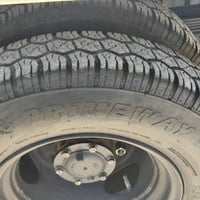 تخم تاير +وايل فحل 13 عدد 5  بحاله جديد للبيع عنوان بغداد 07701399583