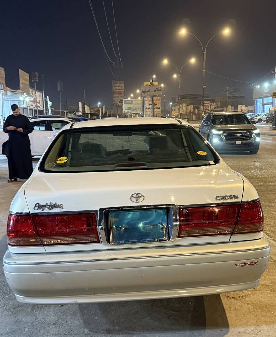 ملكة أدوات
الموديل: 2003 كريستال
المواصفات: دكمتين/كشنات كهرباء + بردة خلفية
اللون: أبيض صدفي خضراوي 
الدواخل: مخمل بيجي صاج
مكان السيارة/ميسان العمارة مركز المدينة
رقم الهاتف/***********
