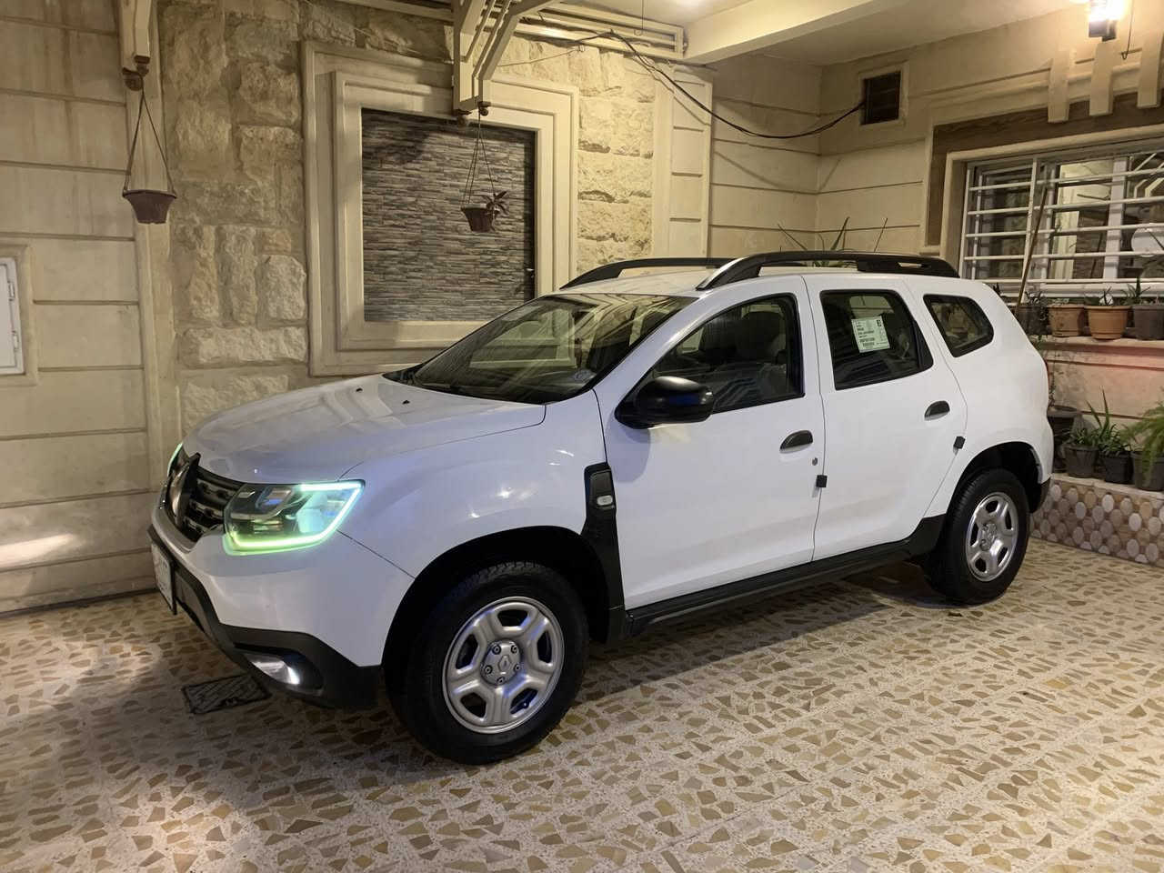 رينو داستر 2019 الشركة المتحدة …السيارة كلين بدون ضرر بدون صبغ  …محرك 1600 ياباني المرغوب…كير اوتوماتيك 6نمر…داخل لونين عسلي واسود  المميز…  والمواصفات المعروفة….رقم نينوى الشرعي بالموصل تحويل مباشر…. السيارة بلادية  جديدة على وضع الوكالة …السعر النهائي95 للاستفسار *********** مكانها الموصل
