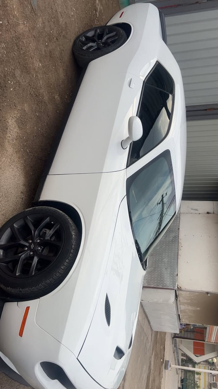 سلام عليكم
جالنجر 2023
Sxt
حادث  جاملغ بنيد 
ماشية2000mi 
بدون رقم 
 
السعر 175وبي مجال قليل 
(بغداد. حي اور)

***********
