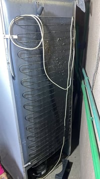 ثلاجه البيع مستعمل ماطور جديد  السعر ١٠٠  الرقم ٠٧٧٢٩٤٩٨٩٦٦”