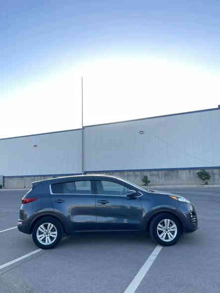 كيا سبورتج 2019 ماشيه 66 الف حيل جديده صبغ قطعتين ونص بدون دواخل رقم نينوى الجديد  قطعتين تبريد ثلج سنويه وهزه جديده شرط التحويل السعر 147 $$
***********
***********
