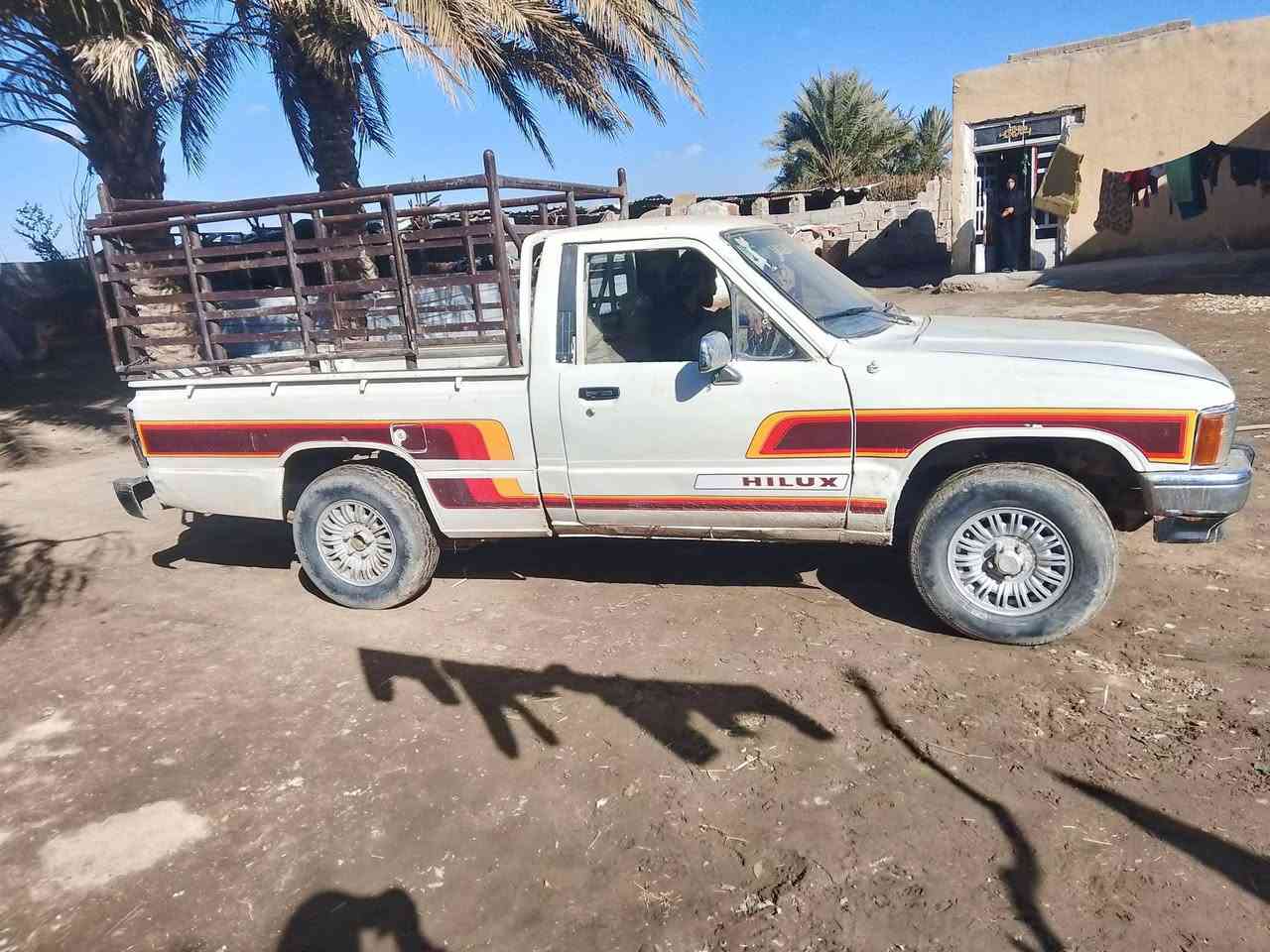 السلام عليكم بيكم الموديل 189 محرك وقير وصدر خير من الله كهربائيات شغاله ما ناقصها ايء بيها ماكينه 85 راعيها موجود يحول ثاني يوم العنوان واسط الصويره تفاصيل على هذا الرقم***********
