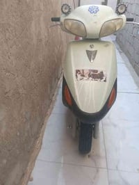 شباب دراجه للبيع محرك حاويه شاصي نضيف دبلات جدد دراجه كهربائيات شغاله ...