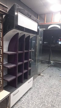 غراض محل صالون او حلاقه للبيع كولهم ب٣٥٠ اتصل بي وتساب ٠٧٧١١١٩٩٧٥٠