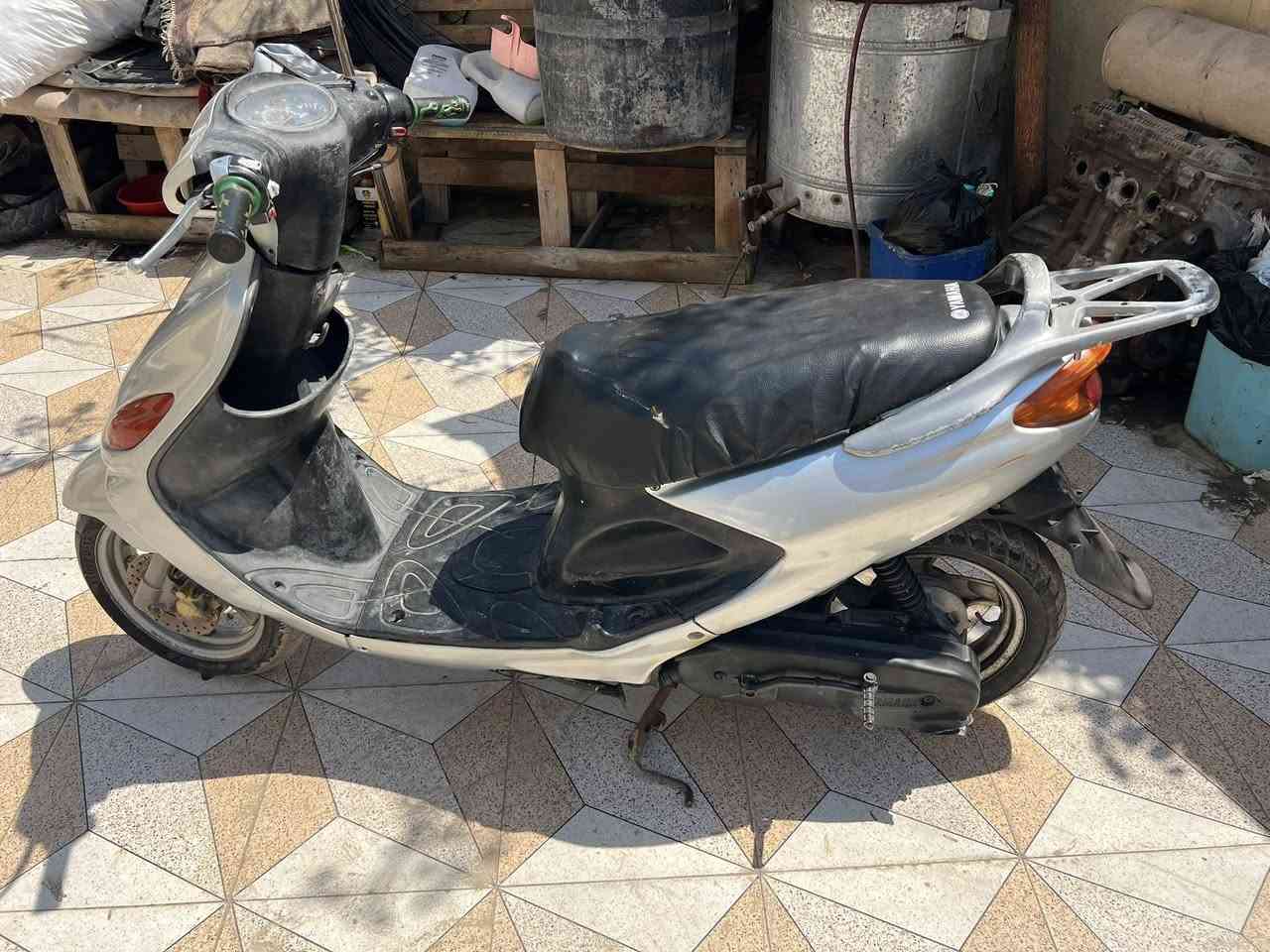 لكزز للبيع مجفته مره وحده كفرات نضيفه دراجه نكره وحده ما متعوبه  السعر 450 وبيها مجال
***********

بصره كرمة علي
