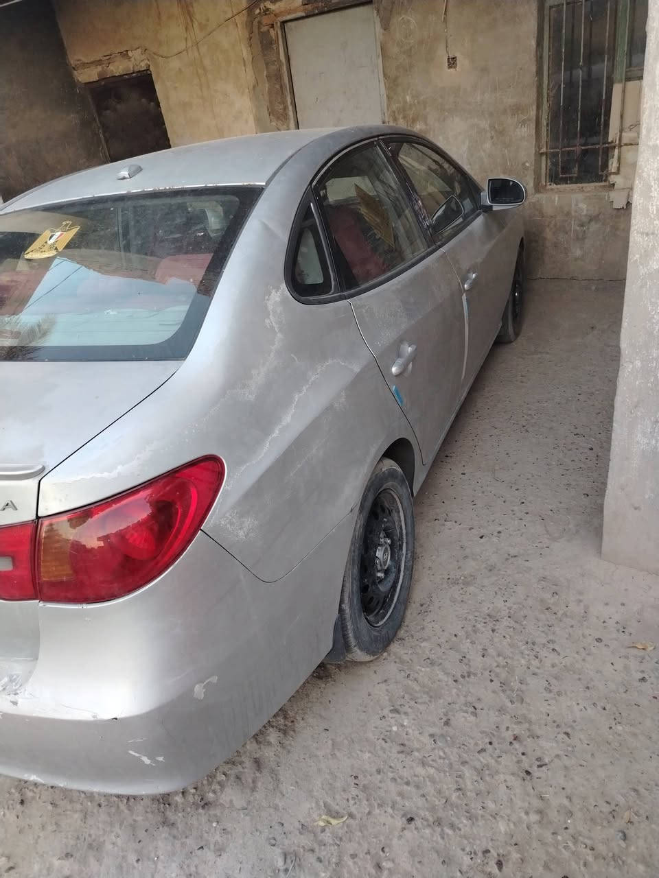 السلام عليكم ورحمة الله وبركاته النترا موديل 2007 أمريكي بغداد محرك 2000 تبريد ثلج  تخم تاير السعر النهائي 80للاتصال والاستفسار ***********
