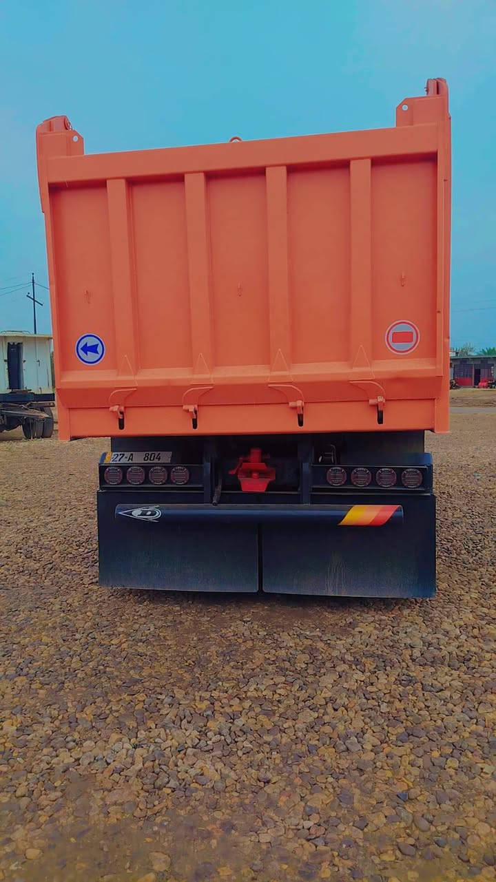 سلام عليكم للبيع سكانيا قلاب عگرب بلادي مجموعة حديثه موديل 2000 رقم ذي قار انكليزي سنويه جديده مكينه انجكتر 420 لا صرف ولا بخار گير 900 تخم تاير مكفولة كفالة عامه للاستفسار 
اتصل ‏‪0783 855 2929‬‏
‏‪0772 504 5719‬‏
