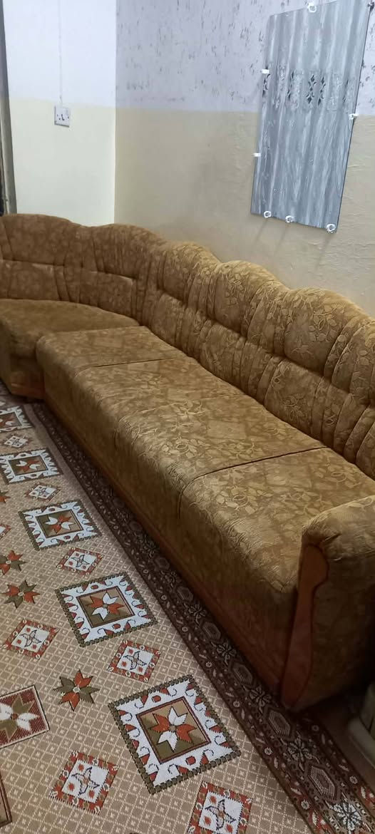 قنفات للبيع الطول 10 امتار رقم الهاتف ***********
