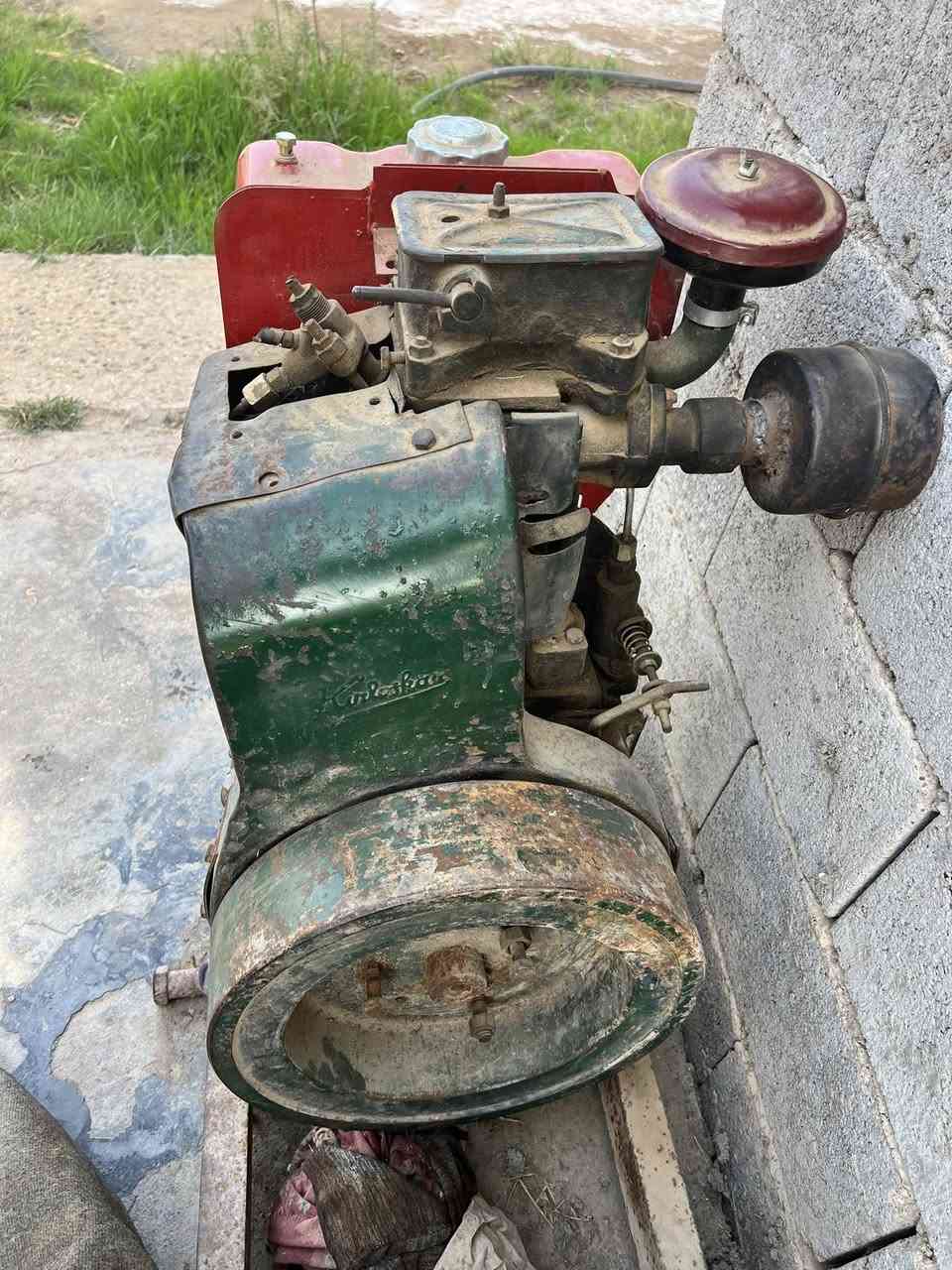 السلام عليكم محرك وباكس ١٠حصان شغال السعر ٣٥٠ الف وبي مجال ***********
