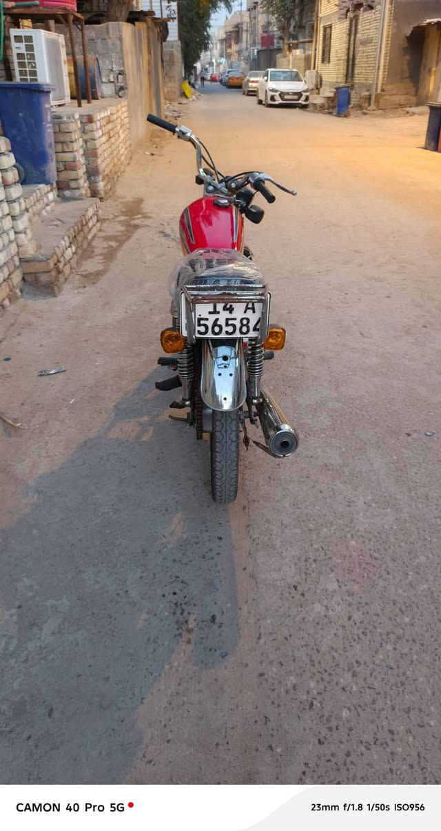 دراجه نامه بسمي رقم وسنويه مديل ٢٣ محرك مجفت مره وحده المحرك ناعم وحلو اي نقص مابيه دراجه مال بيت السعر ١٧٠٠ وبيه مجال المكان العاليه قرب حسينية الحلاف ملاحظة انا مكلف بالنشر هاذ رقم الولد ‭٠٧٨١ ٤٤٠ ٨١٢٣‬    واتساب

‭.                 ٠٧٨٣ ٨٢٦ ٨٦٦٧‬الشريحه
