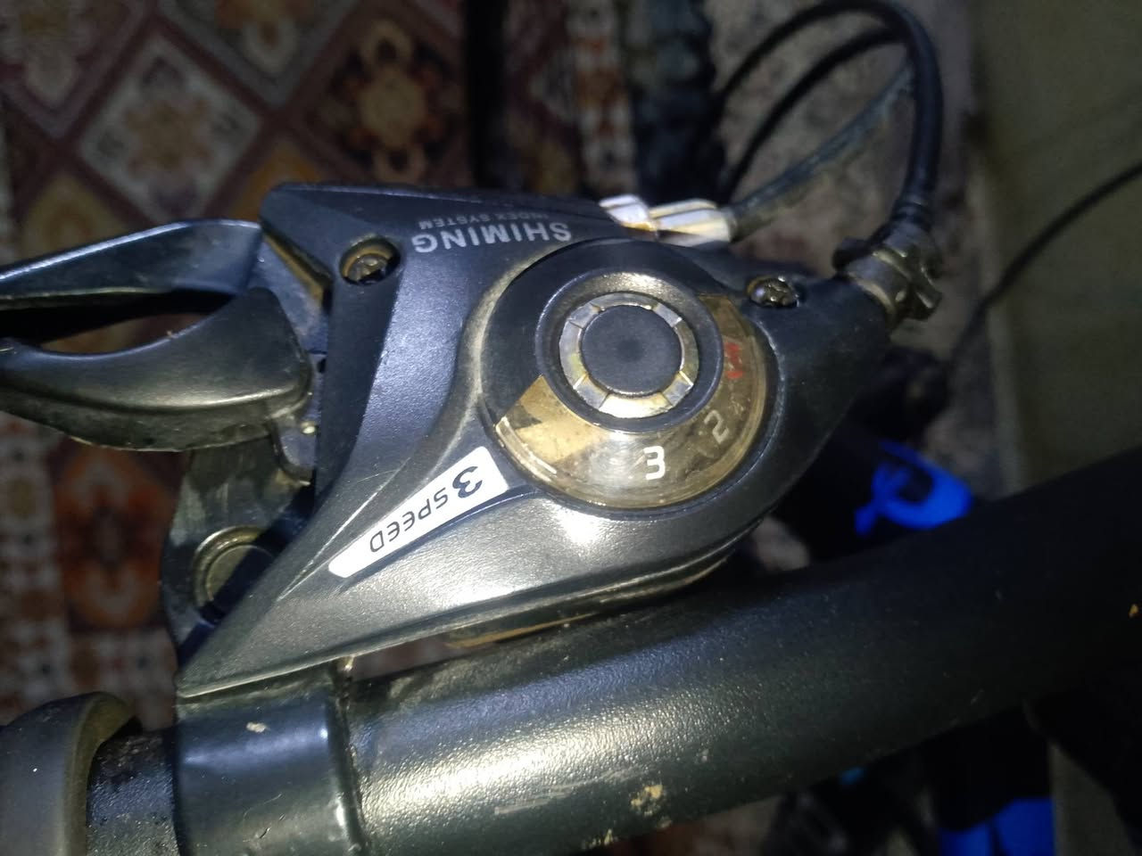 السلام عليكم بايسكل رياضي للبيع جديد غير مستعمل فقط اسبوع كلشي واضح ب صور 7نمر السعر 70 قفل نضافه 90% العنوان الغزاليه شارع الضغط الاستفسار ***********
