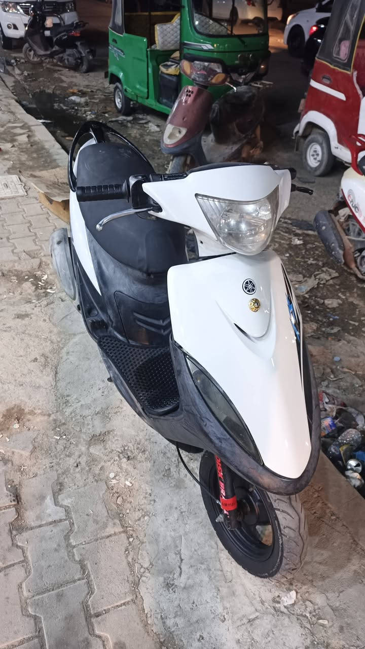 سلام عليكم شباب دراجه ماكس عدله دراجه كلشي بلادي سلف هندر لايت اشاير كلشي بلاد ما مفتوحه ومكينه كلش ناعمه العنوان شط العرب رقم ***********
