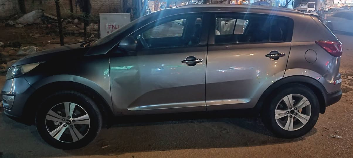 سبورتج 2013 خليجي 
مكفولة من الصبغ
تبريد ❄️
تدفئة
كير 
محرك
كفالة
مكينة لاتقيص ولاتبخير  
للتواصل واتساب واتصال
السعر 139
 ***********
