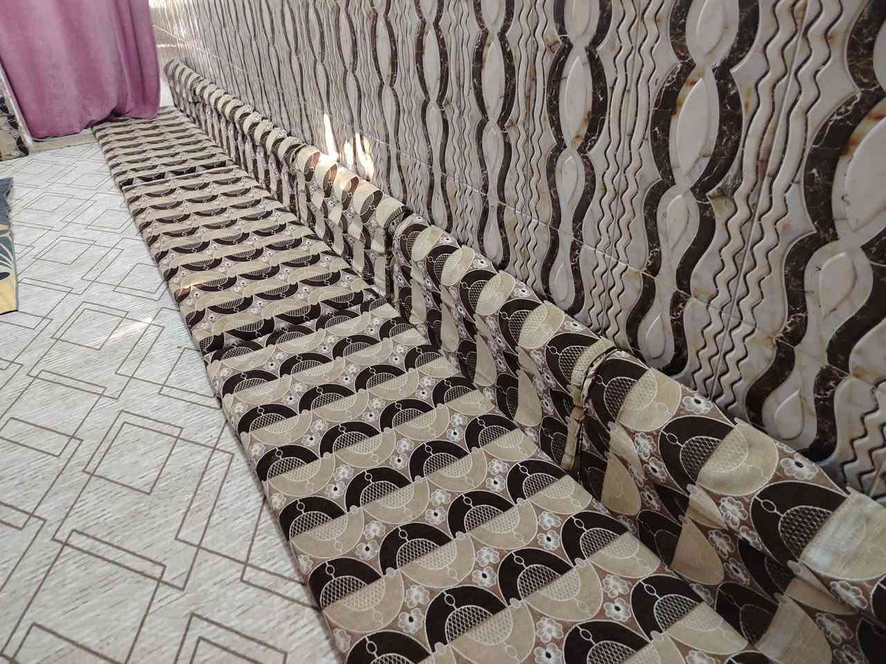 سلام عليكم جلسه مستعمله كامله للبيع سعر ١٠٠الف مكان كربلاء قرب الوادي الرقم ***********
