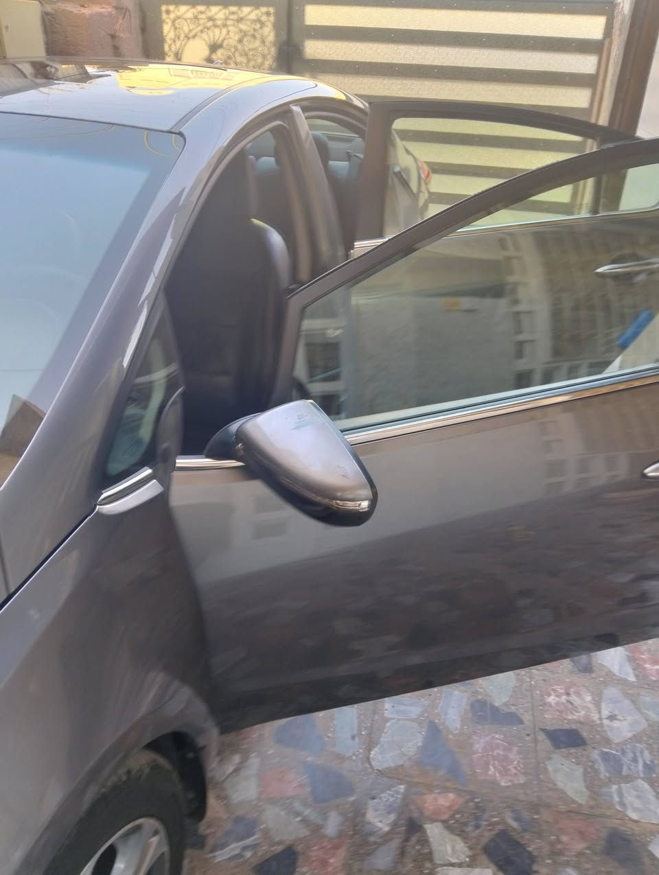 شباب كيه فورتي فول مواصفات موديل 16 كير مكينه فول  نضيفه حيل السعر 120 المكان شهداء البياع 
***********
