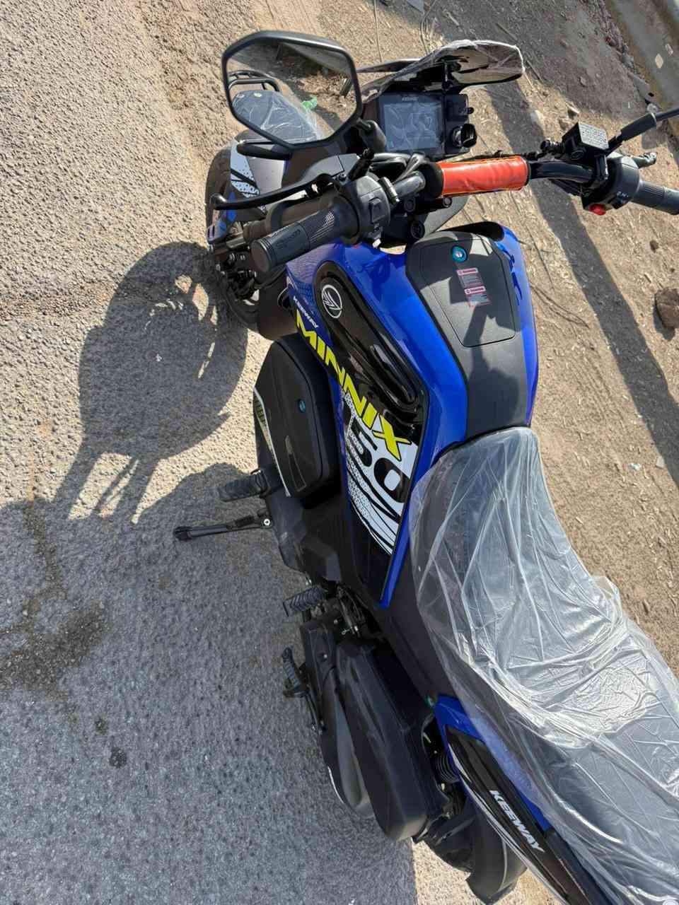 🔥 Keeway Minnix 150cc 🔥
تصميم عصري يجمع بين القوة والاقتصاد
ومجهزة بمواصفات تلبي كل احتياجاتك:
لوحات إنكليزية
⚙️ محرك 150cc أحادي الأسطوانة
💨 نظام تبريد بالهواء
⛽ استهلاك اقتصادي (يقطع من 35 إلى 45 كم لكل لتر)
💡 شاشة إلكترونية ومصابيح LED حديثة
🛞 نظام فرامل ديسك أمامي وبنر خلفي

للتواصل والاستفسار
***********
