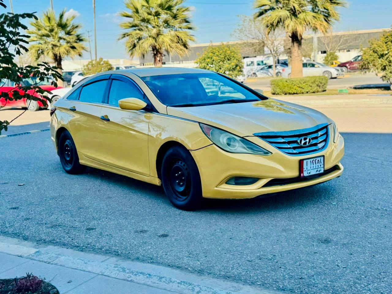 سوناتا مديل 2012 سعر 87 قابل للتفاوض الأستفسار اتصل *********** وراد أمريكي حادثها دعاميه فقط بدون دواخل والباقي كفاله عامه مواصفات شاشه كبيره تحكم ستيرن كامره خلفيه قطعتين تبريد حساسات امامي وخلفي داخل بيجي مكينه 2400 مكينه وكير مكفولات حداديه جديده تخم تاير تبريد تدفئه شغال مشروع وطني سنويه 28 مكان سياره كربلاء
