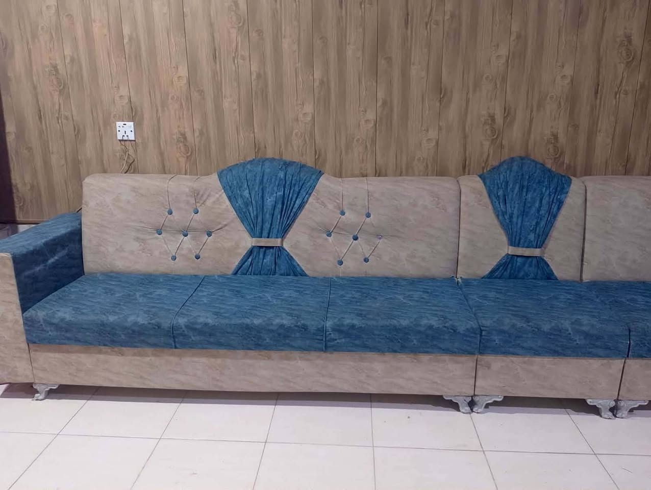 سلام عليكم ديوان نضيف للبيع السعر 200 وبي مجال للشراي ❤


**إذا كنت صاحب هذا الإعلان وتريد حذفه لأي سبب، رجاءا أرسل رسالة إلى الدعم الفني**