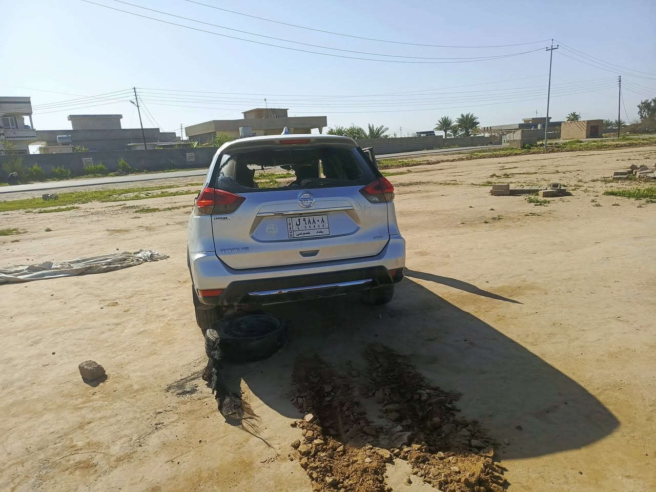 نيسان روج لون سلفر بيها حرق
موديل 18 رقم بغداد مشروع وطني 
مكان السياره صلاح الدين 
قضاء العلم 
للأستفسار الاتصال بالارقام التاليه 
***********
***********
