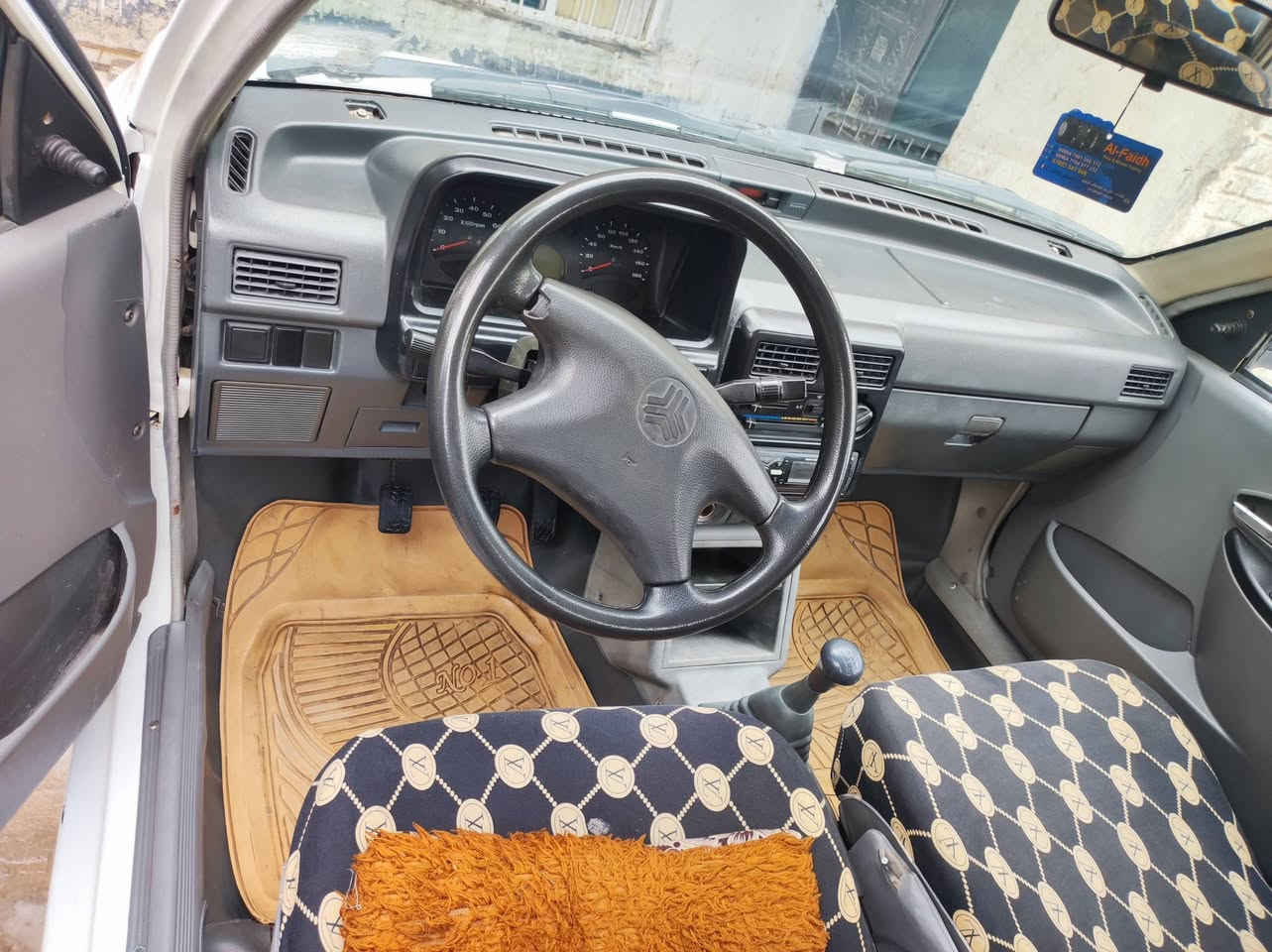 يالله للبيع سايبه موديل 2011رقم بابل سنويه 29مشروع وطني سياره حلوه وجاهزه مكينه وكير حداديه تخم تاير  كهربائيات كله جاهز شواصي مكفوله سياره مكفوله من ضربه وصبغ بس بل جاملغ المامي شويه صبغ مكان سياره بابل الاسكندريه السعر 36شراي يتصل ماجاوب خاص ***********
