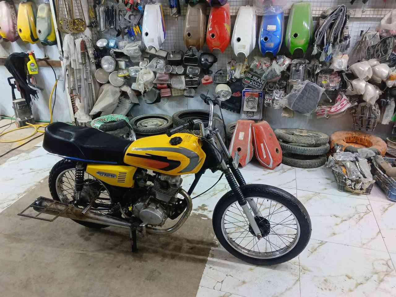 دراجه 4 قير للبيع كلك نظيفه دراجه كلش مفتوحه والفات السعر 250 ***********
