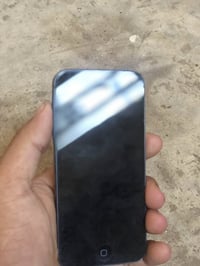ايفون ٥ • ذاكرة ٦٤ • شاشة تحتاج تصليح