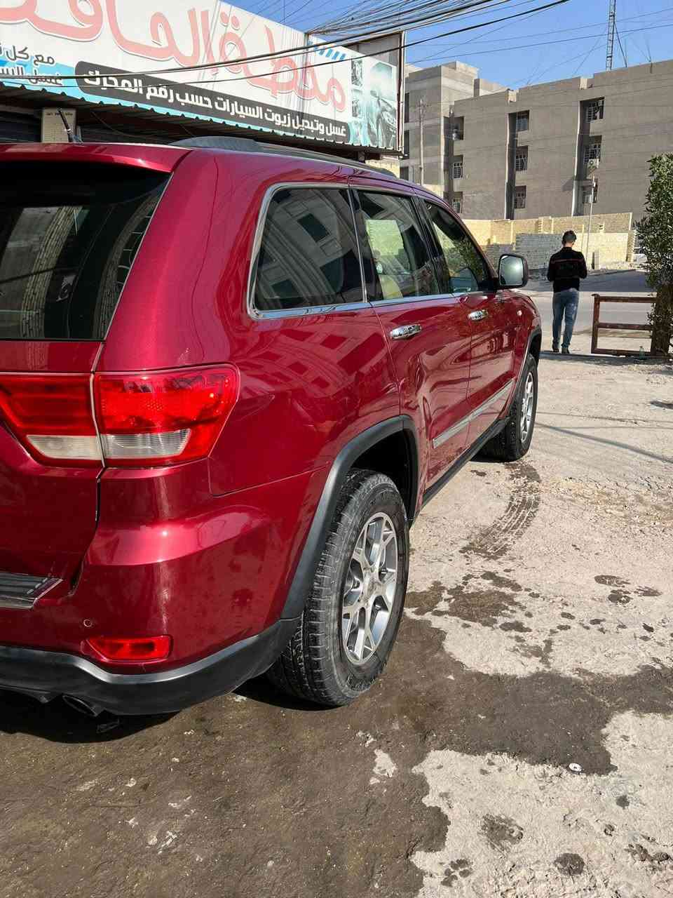 السلام عليكم
للبيع جيب 2013 فول السياره لمتدد 
بيها بارد فقط موضح بالسونار والباقي مكفول السياره جاهزه رقم بغداد الدولي السعر 165 وبيها مجال *********** مكان السياره بغداد
الخاص مغلق
