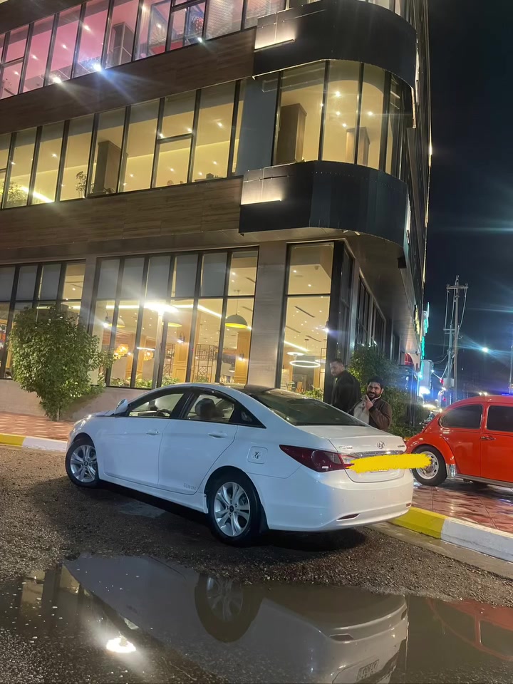 سوناتا موديل ٢٠١١ خليجي كفالة
سقف بنوراما 
شاشة 
كاميرا خلفية 
حساس خلفي 
تحكم جهتين 
شفتات بالستيرن  
مري شفط واشارة 
كشن كهرباء 
تبريد قطعتين 
مكانها نجف 
السعر ١٢٥
سونارها مرفق مع الصور 

للاتصال *********** وبي واتس آب
