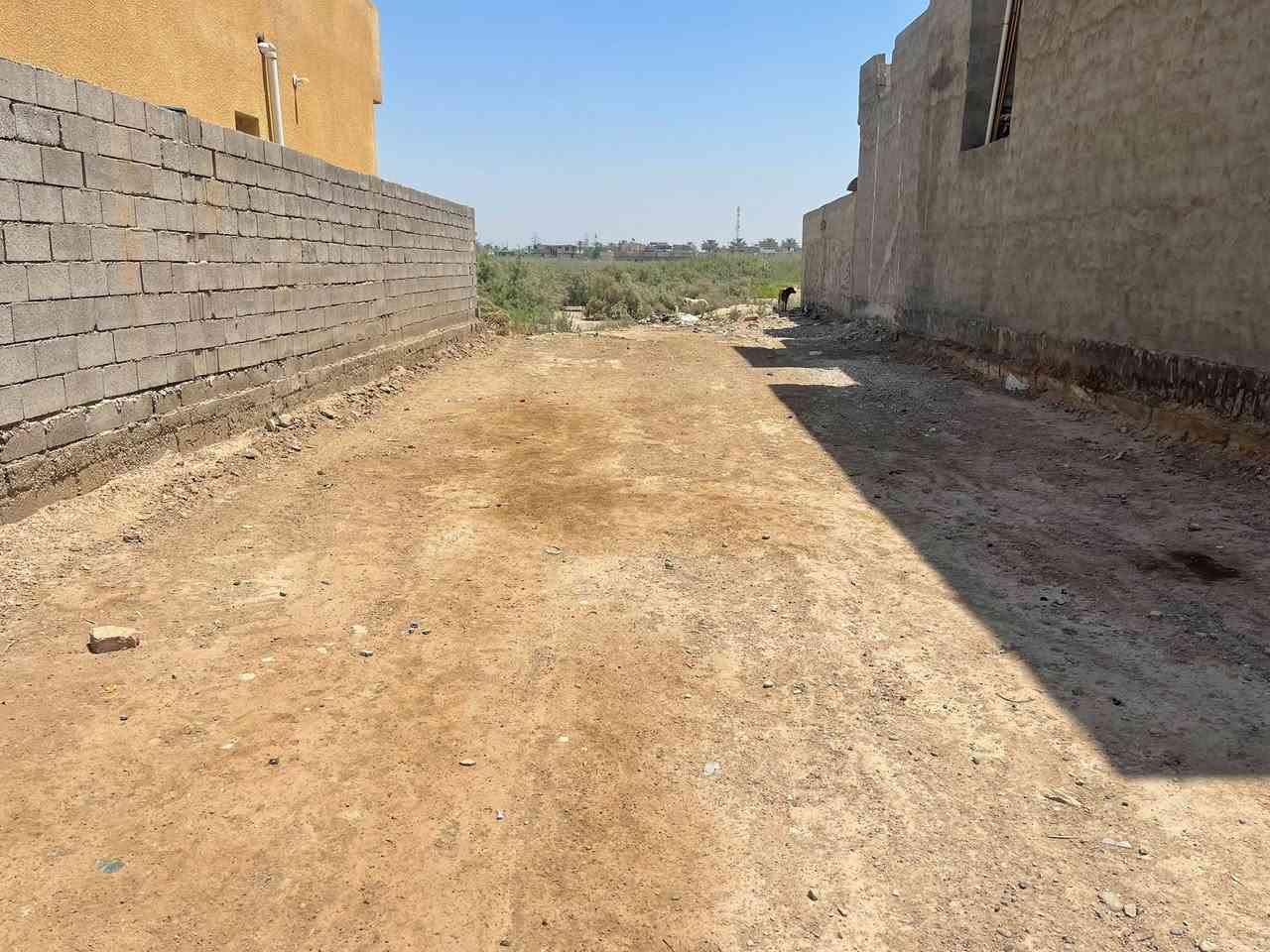 🏡✨ للبيع ✨🏡
قطعه أرض زراعي في الدجيل في موقع مميز 
مقبل مطعم شاورمه بلدنا 
📐 المساحة : 340 م²
📐 8ونص ونزال 40 م 
✅ طابو زراعي
✅ مخدومه ماء 
✅ مجاري 
✅ كهرباء
شارع 10 متر 
مدفونه ومحدوله وجاهزه للبناء 
📞 للاستفسار والتواصل:***********

